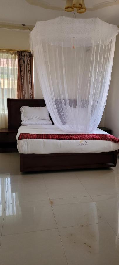 Glory Summit Hotel Hoima Luaran gambar