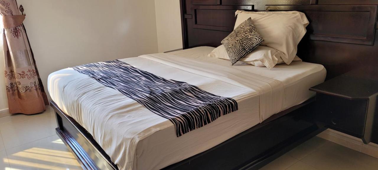 Glory Summit Hotel Hoima Luaran gambar