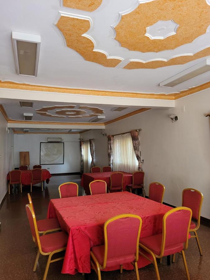 Glory Summit Hotel Hoima Luaran gambar