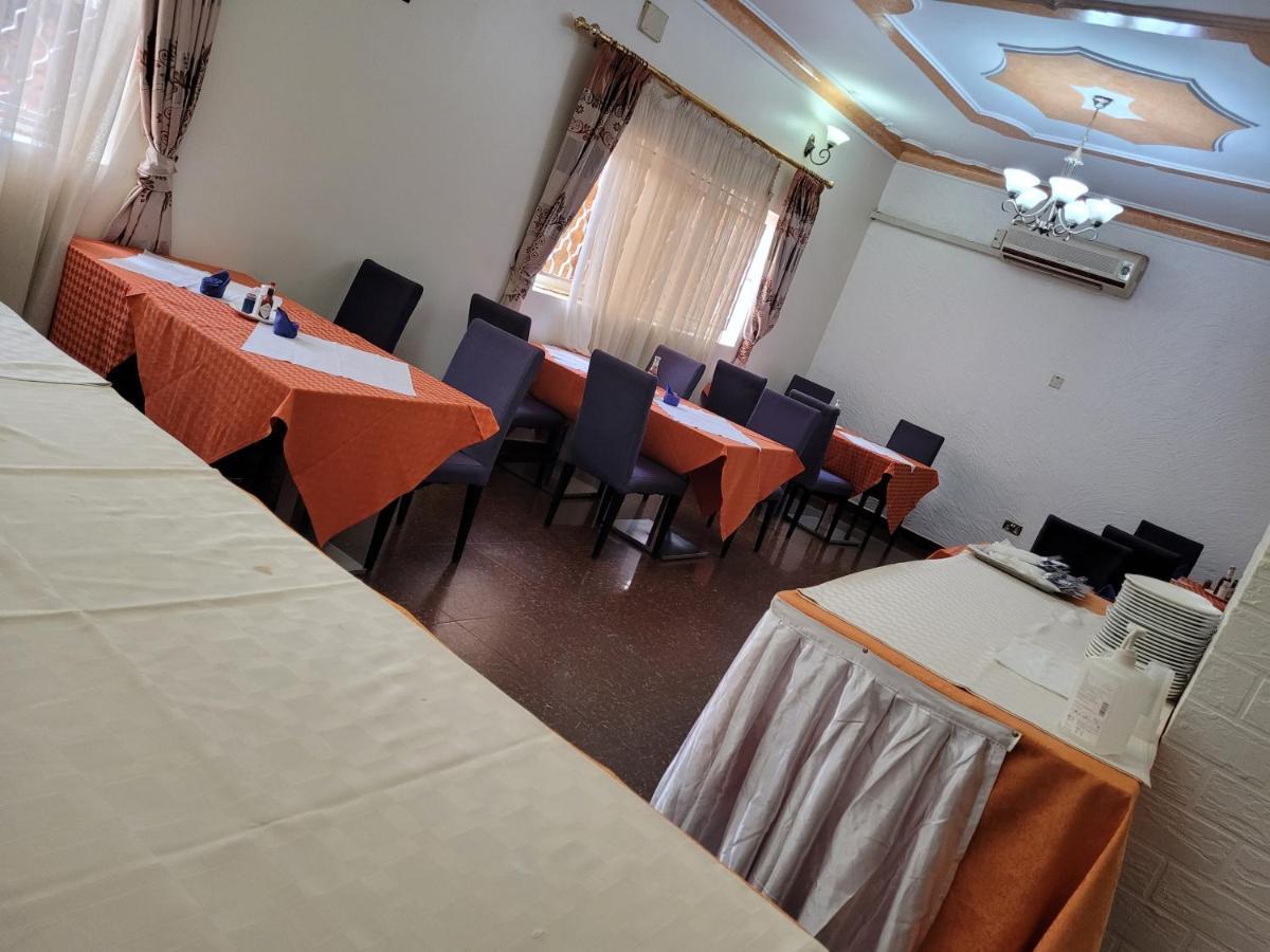 Glory Summit Hotel Hoima Luaran gambar
