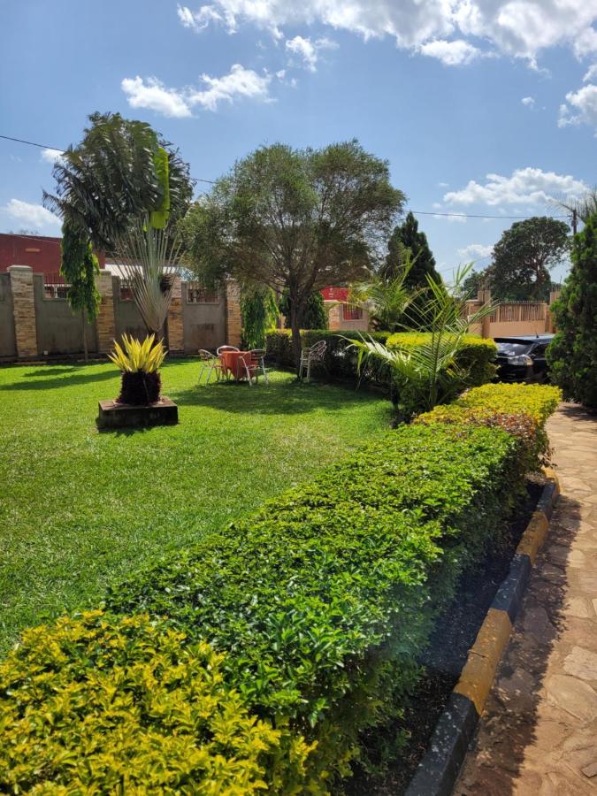 Glory Summit Hotel Hoima Luaran gambar